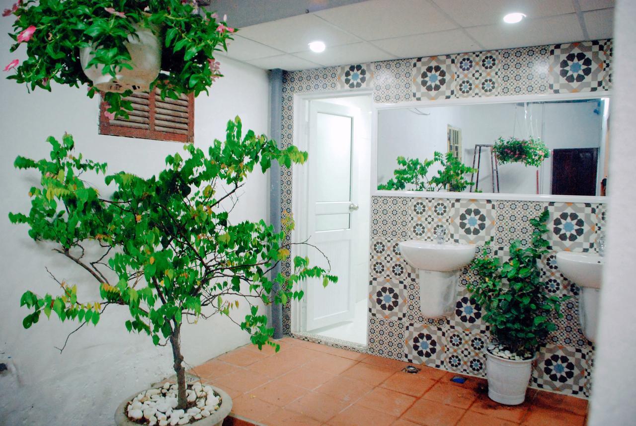 Winna Airport Hostel Da Nang Bagian luar foto