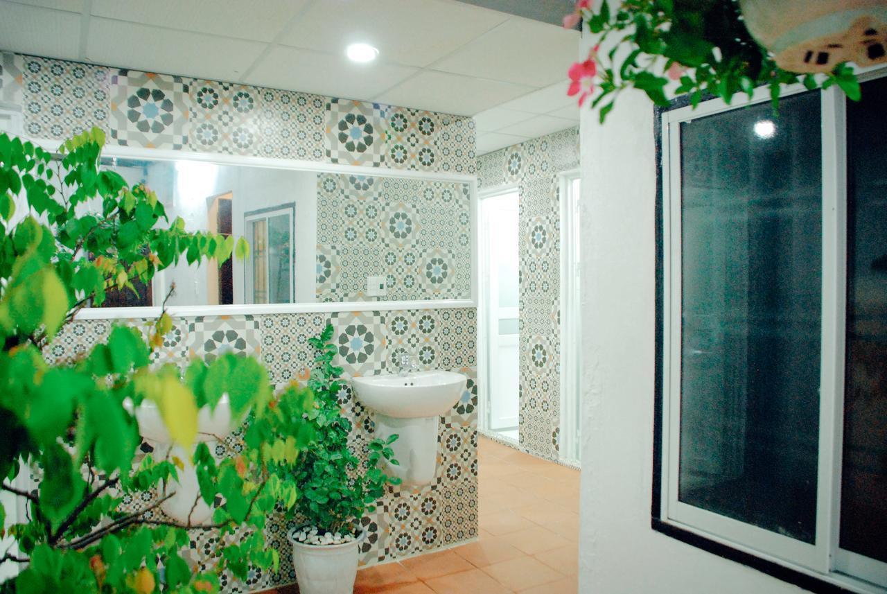 Winna Airport Hostel Da Nang Bagian luar foto